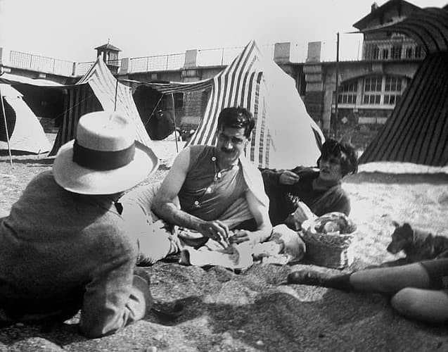 Рис. 3. Коко Шанель и Артур Кейпел, 1917 г. Источник: www.vogue.ru/fashion/kto-est-kto-koko-shanel