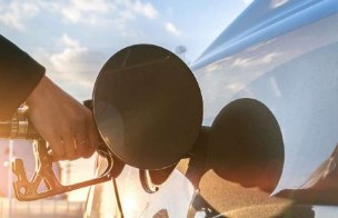 Рост цен на бензин от производителей в июне ускорился на 3,4%