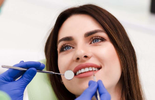 Выгодно ли включить стоматологические услуги в полис ДМС?