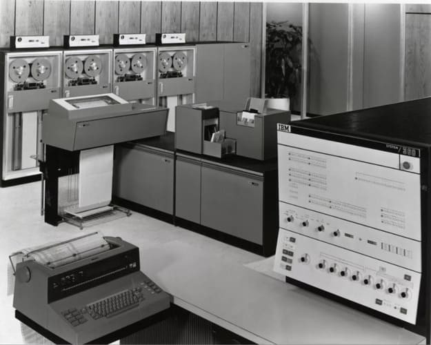 ЭВМ IBM 360, 1964 год. Фото с сайта digitaltmuseum.no