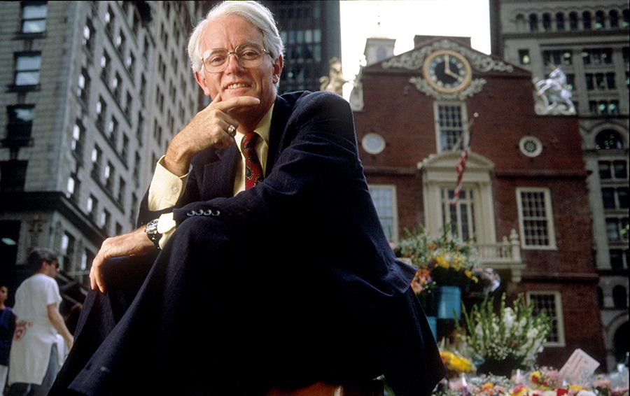 Питер Линч на фоне Старого Капитолия в Бостоне, 1993 год